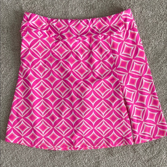 Lulu-B Dresses & Skirts - Lulu-B Geometric Pink Skort-Excellent condition